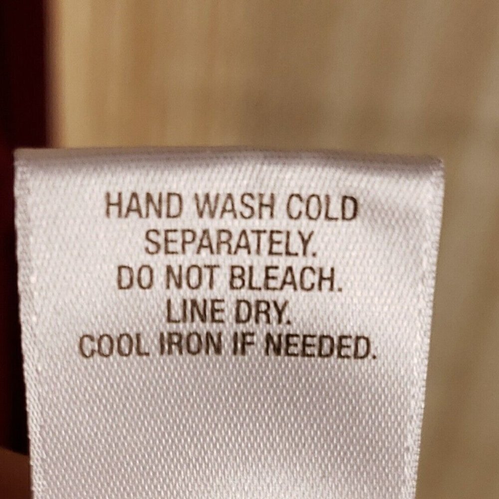 Established 1962 Womens Maroon Floral Stretchy Back Silky Front Top Small Small - Picture 6 of 6